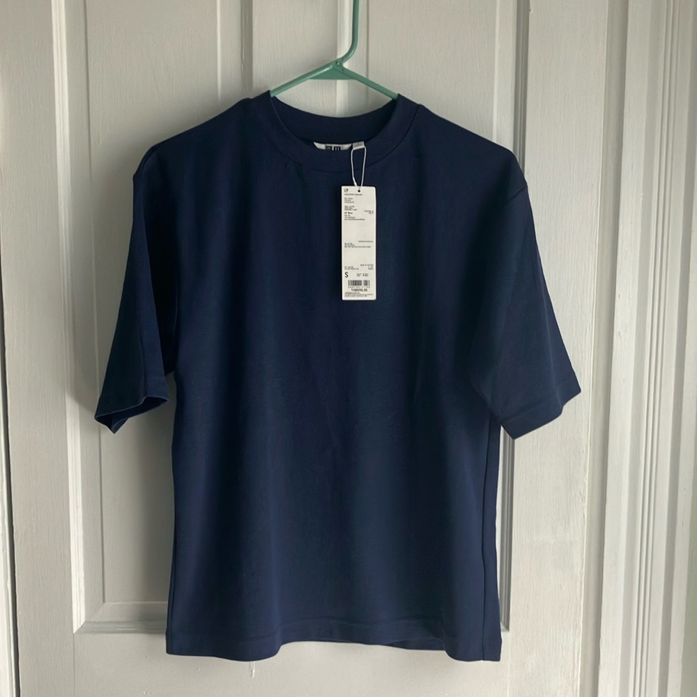 Uniqlo AIRism Blue T-Shirt